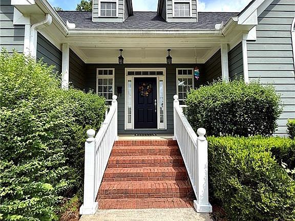 2nd image of 2995 Orchard Rd SW