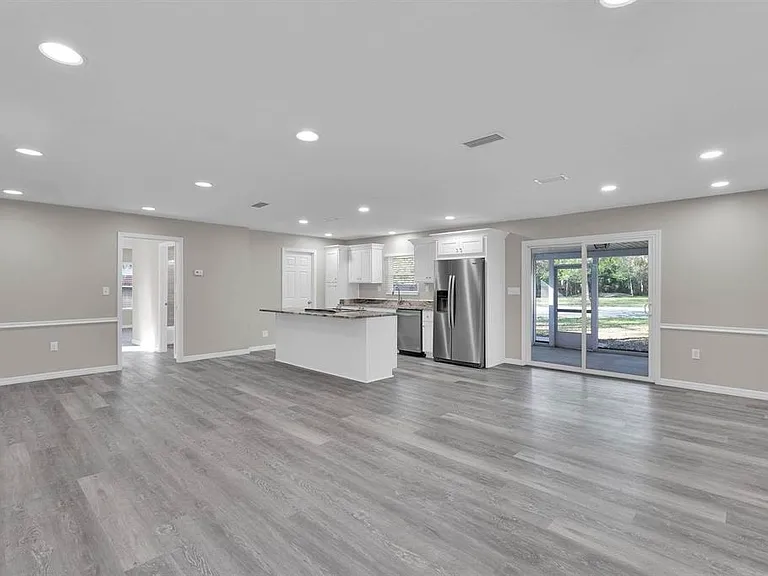 855 S Holmes Blvd — Photo 7