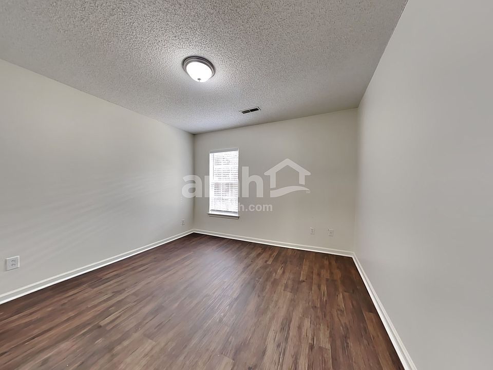 1st image of 5221 Copley Cir