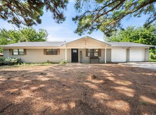 202 Lone Star St, Joshua, TX 76058