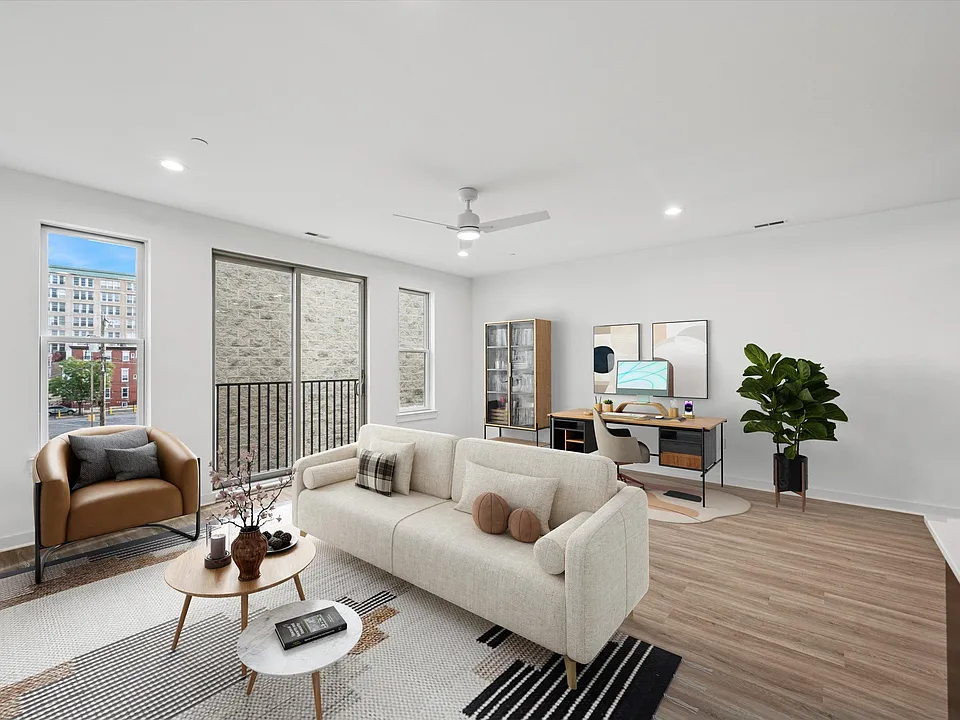The Residences At 1424