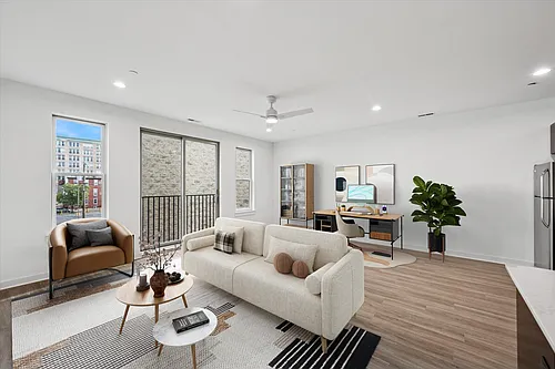 The Residences At 1424 Photo 1