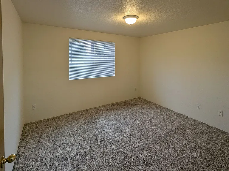 North Salem Apartment Complex With Washer/Dryer! ~ Camelot — Photo 44
