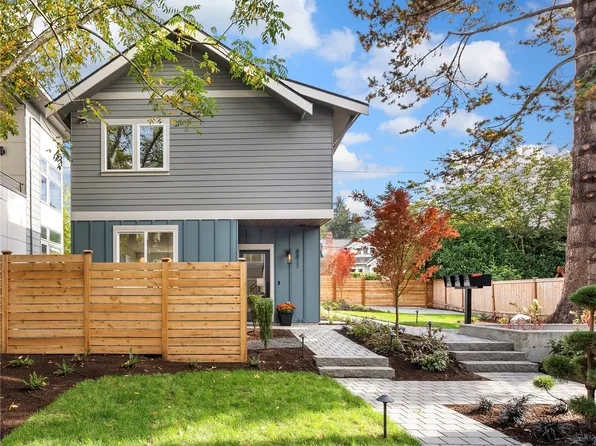8811 Wallingford Avenue N, Seattle, WA 98103
