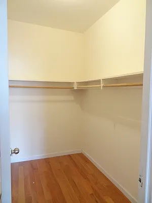 Rented by Miron Realty Group | media 47