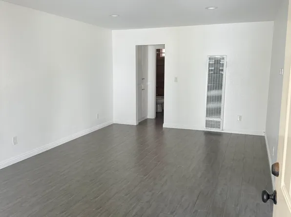 319 19th St, Huntington Beach, CA 92648