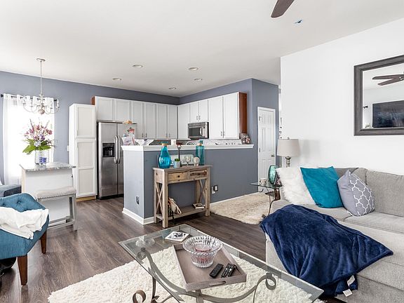 5th image of 6485 Coral Vine Way