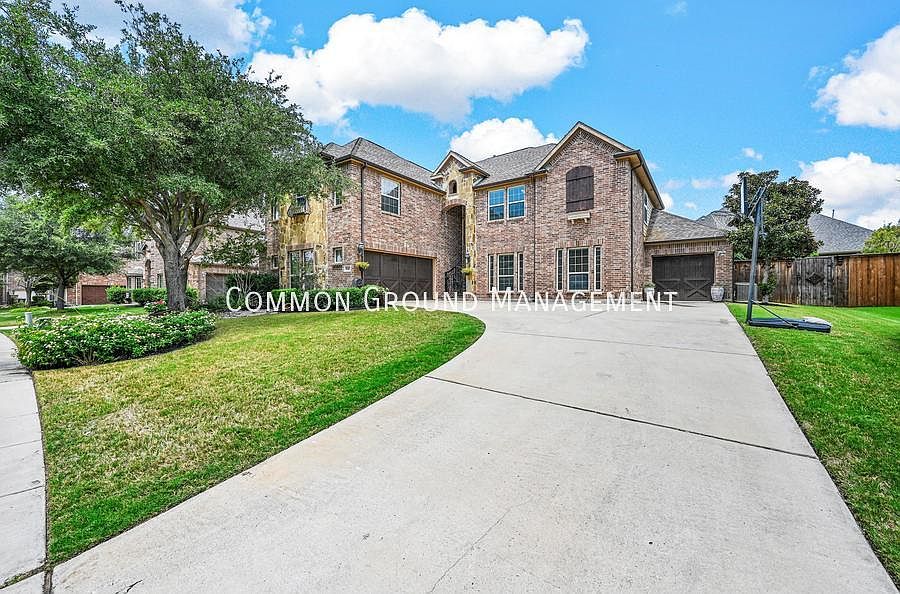 1st image of 841 White River Dr