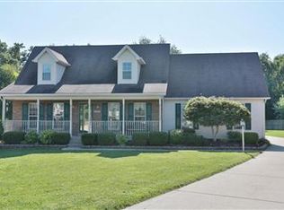 6906 Charles Lindsey Ct, Louisville, KY 40229