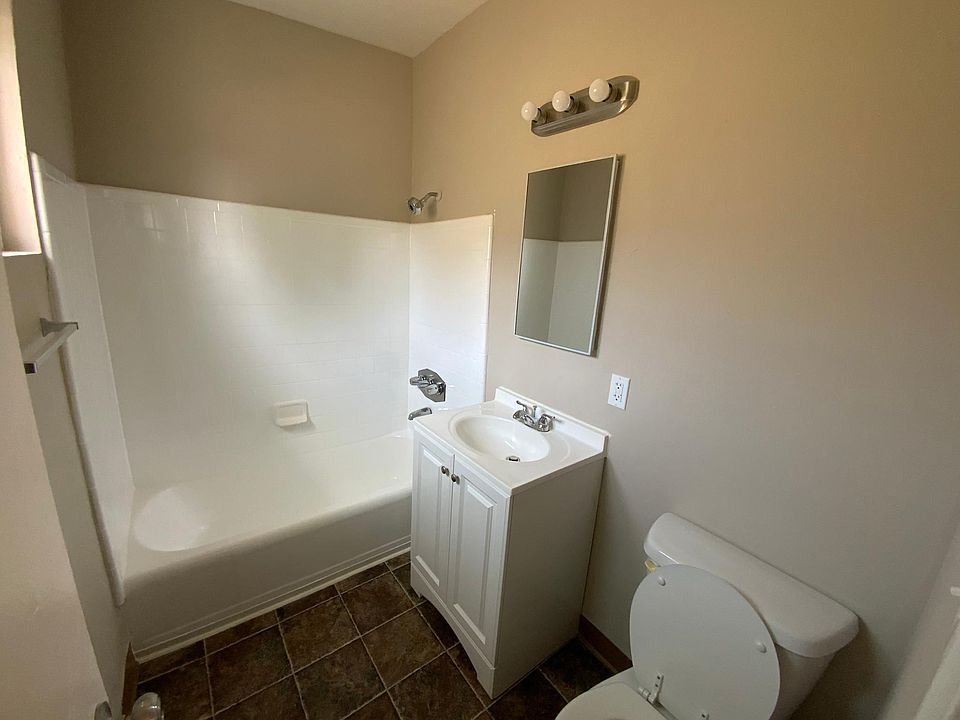 2nd image of 1224 S Pacific Ave #5