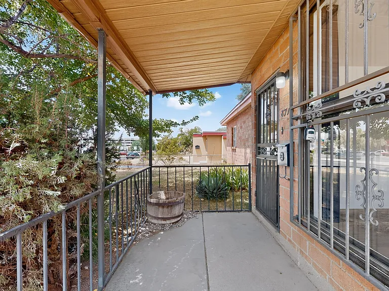 8715 Menaul Blvd NE — Photo 34