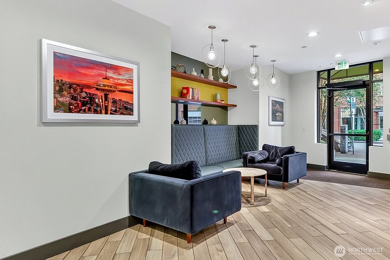 4th image of 413 NE 70th Street #309