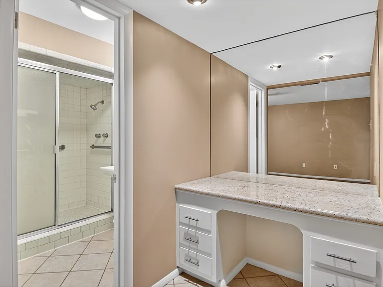 1 Tanglewood Ct — Photo 25