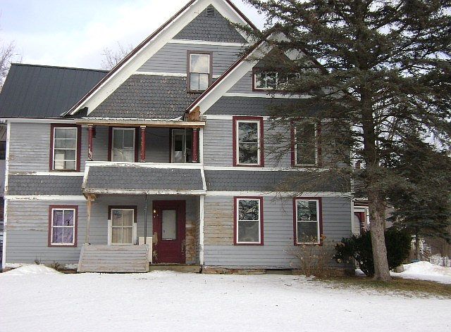 2nd image of 82 Main St