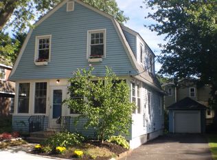 22 Charles Rd, Cape Elizabeth, ME 04107