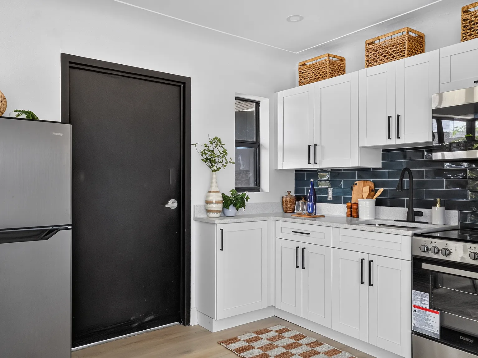 Studio, 500 sqft, $1,950 — Photo 4