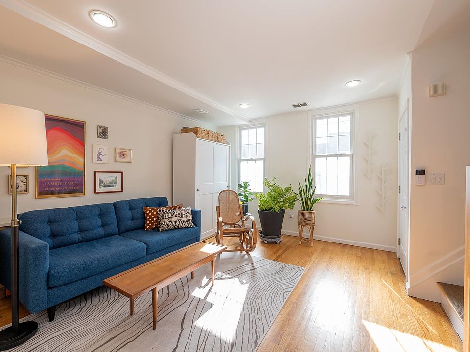 1st image of 176 Webster Ave #1