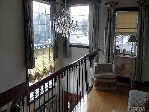 3rd image of 565 Sunnybrook Dr