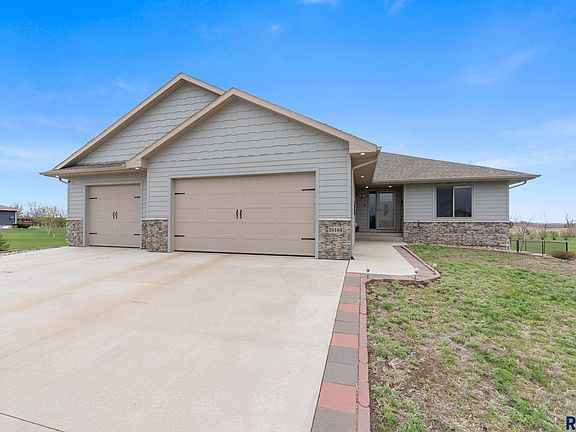 2nd image of 26164 Reed Ct