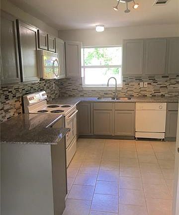 2nd image of 3720 Nabholtz Ln
