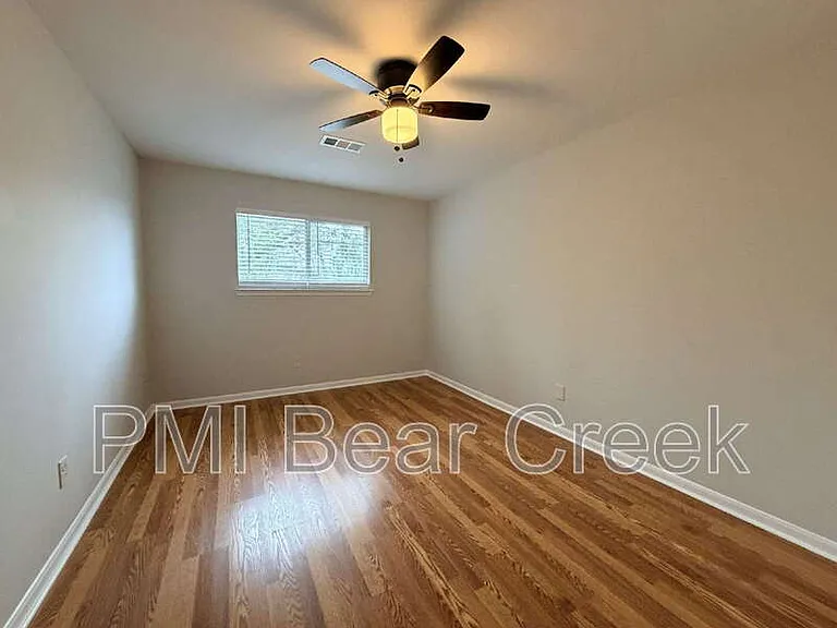 6407 Waldron Dr #B — Photo 19