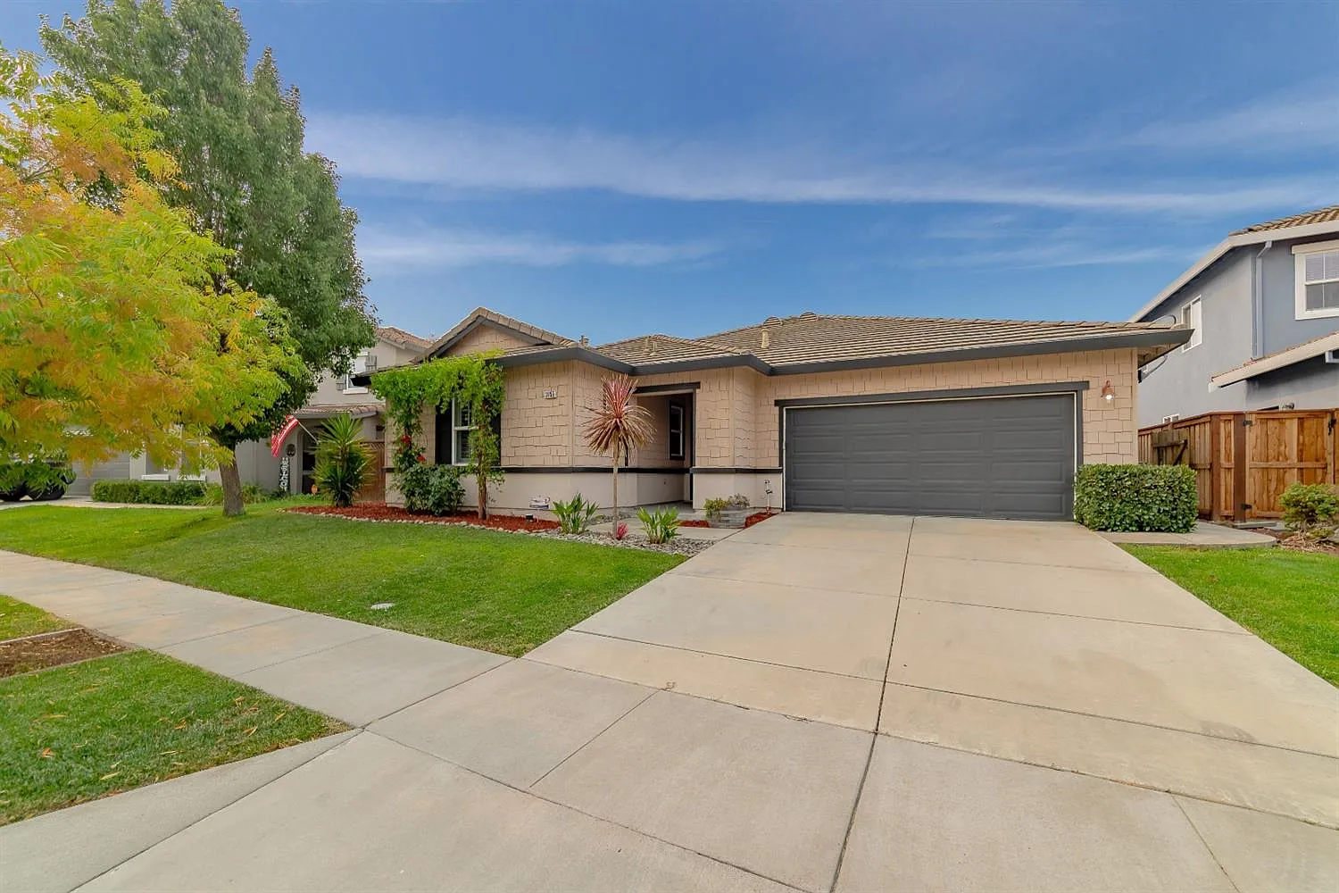 3855 Silverwood Rd photo 1