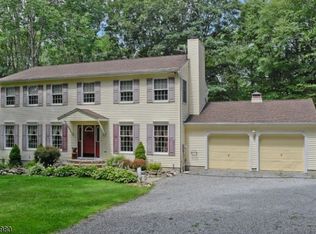 53 Sand Pond Rd, Hardwick, NJ 07825