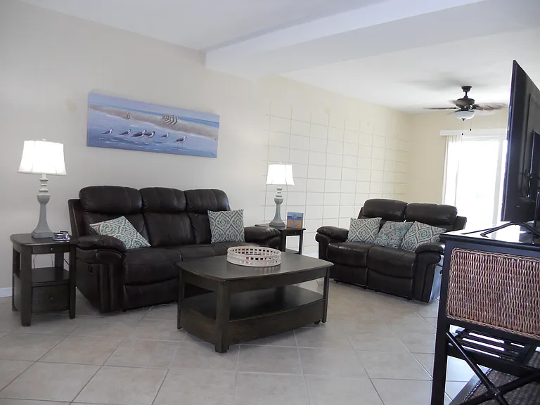 4000 Ocean Beach Blvd #1F — Photo 5