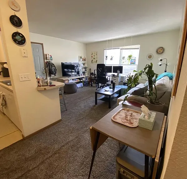 1241 Ohio St E — Photo 10
