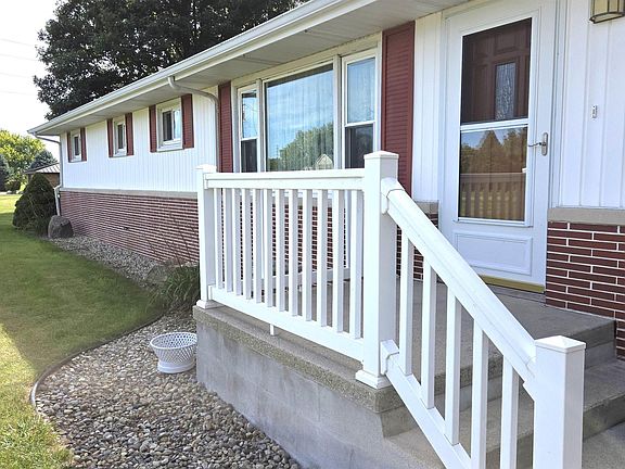 2nd image of 1846 E Paige Rd