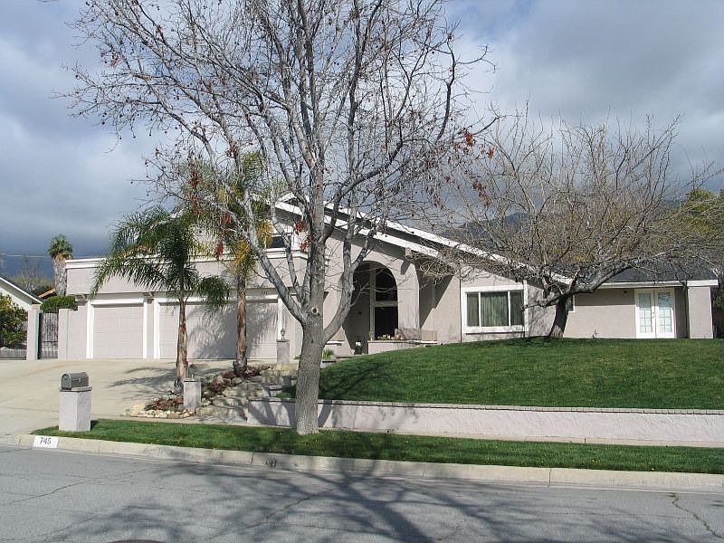 1st image of 745 W Dalton Ct