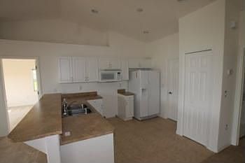 4th image of 1835 NW 6th Ave