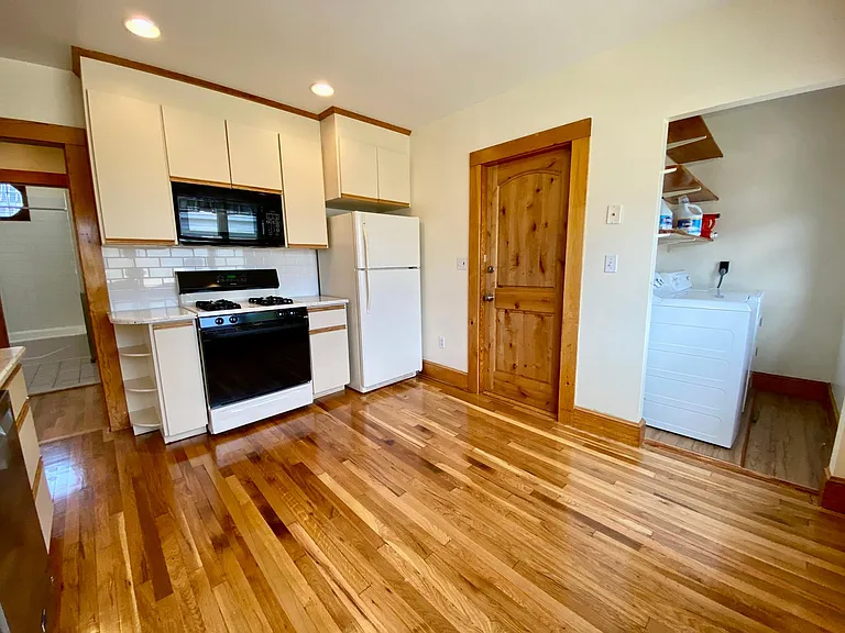 103 Farquhar St #3 — Photo 11