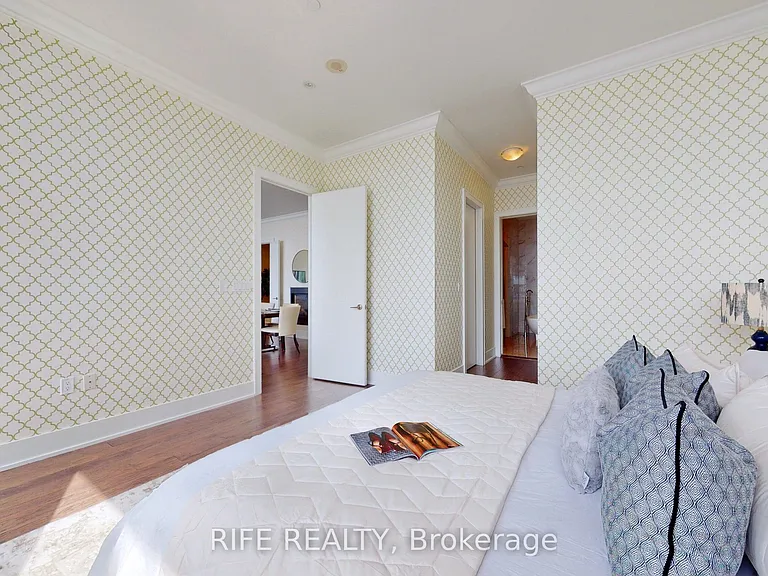 39 Queens Quay E #1208 — Photo 25