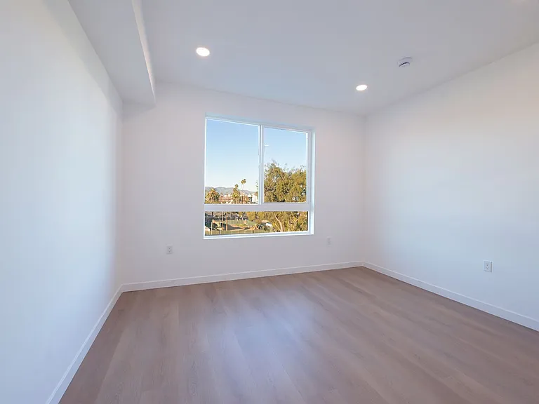 Sylvan House — Photo 14