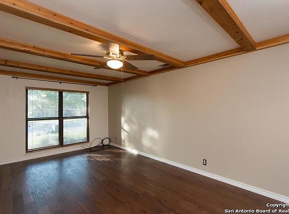 3rd image of 109 Fetlock Cir