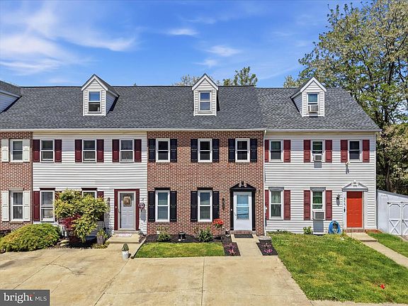 4th image of 279 Heatherwood Dr