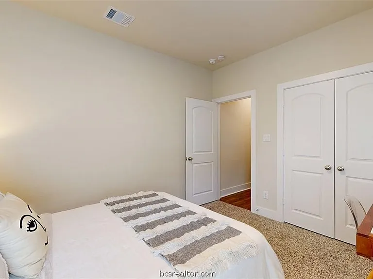 918 Fork Ct — Photo 17