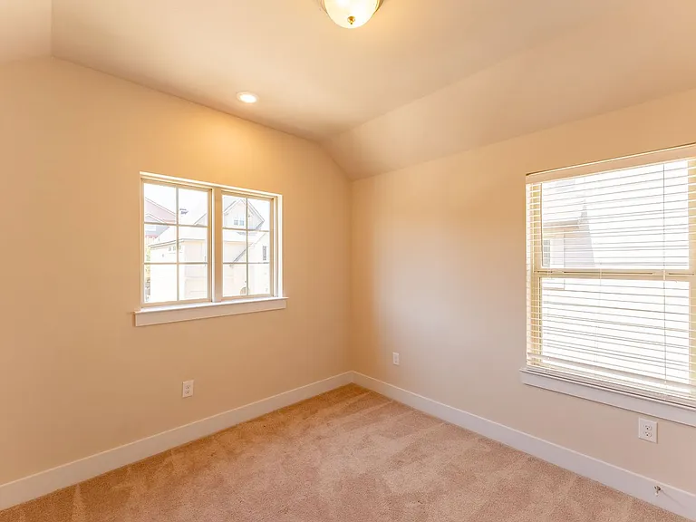 13501 Metric Blvd #46 — Photo 25