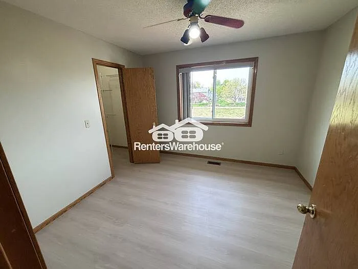 329 Alexander Ct — Photo 15