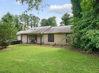 962 Brighton Dr, Lawrenceville, GA 30043