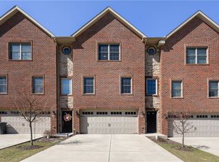 594 Chesnic Dr, Canonsburg, PA 15317