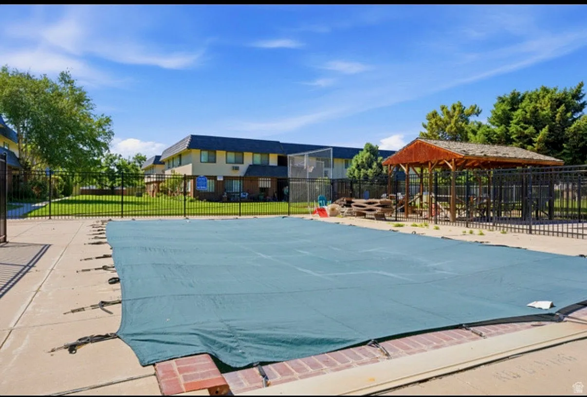 1 bed, 750 sqft, $1,250 — Photo 3
