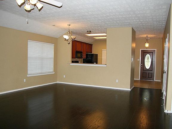 4th image of 15111 Stem Green Ct