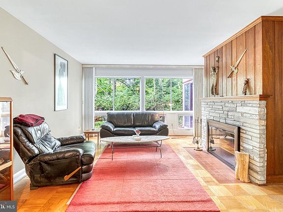 5th image of 1114 Shipman Ln