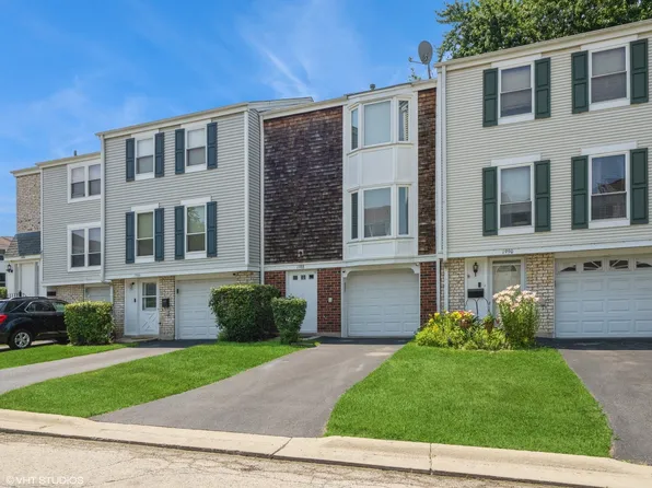 1988 Oxford Ln, Hoffman Estates, IL 60169