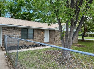 320 E Thurman St, Prairie Grove, AR 72753