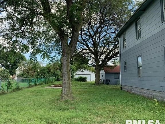 2nd image of 629 7th St