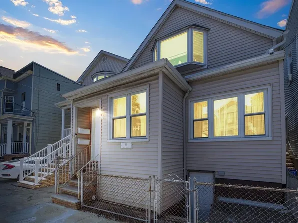 96 W 18th St, Bayonne, NJ 07002