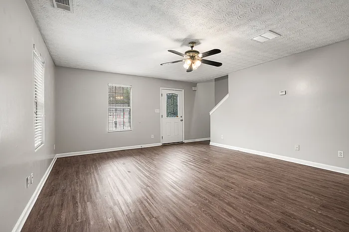 207 Antebellum Ct — Photo 4